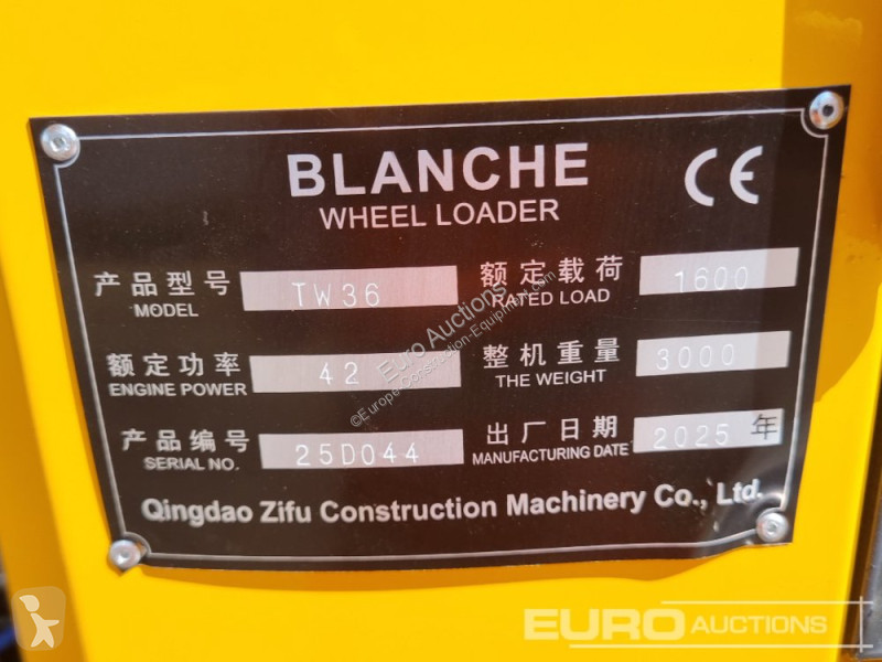 Pá carregadora Blanche TW36