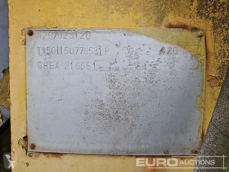 Nakladač JCB 420