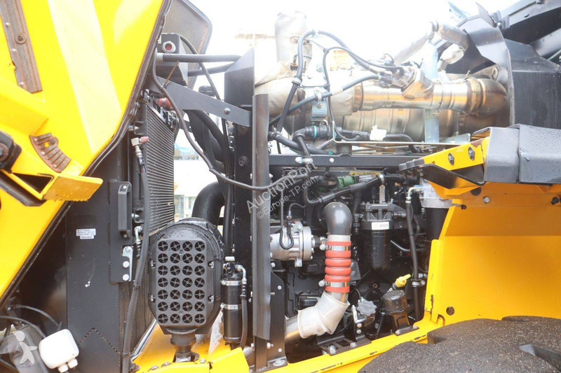 Pala cargadora JCB 437WHT T4F