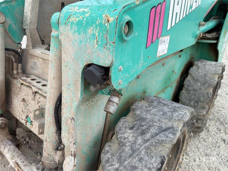 Pala cargadora IHI 2056 Skid Steer Loader