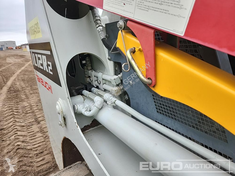 Takeuchi TL12R-2 loader