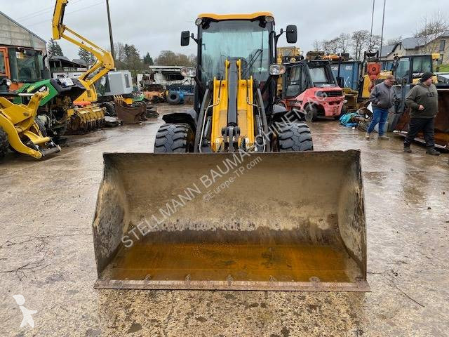 Shovel JCB