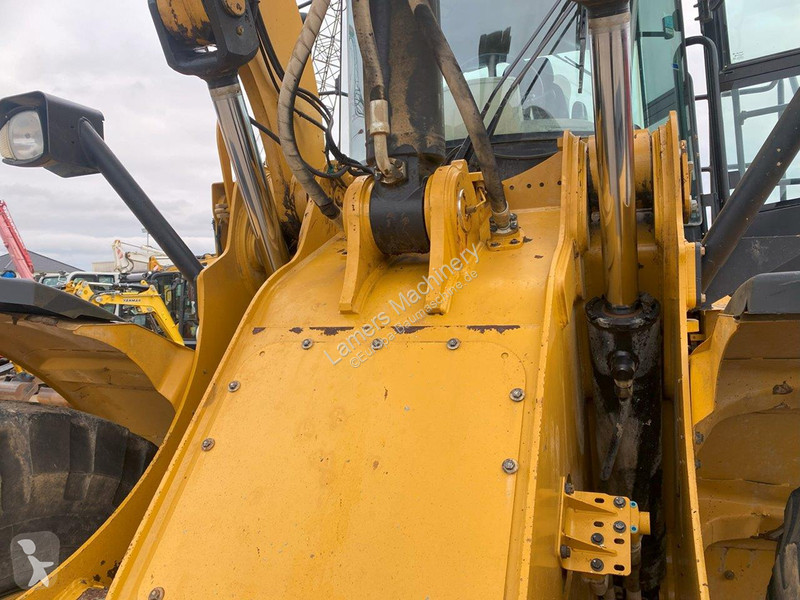 Shovel Caterpillar NVT