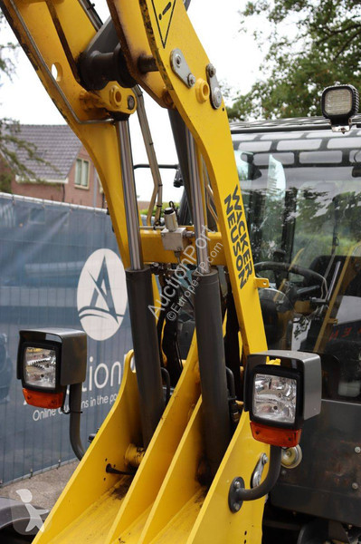 Pala cargadora Neuson WL25
