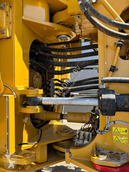 Nakladač Caterpillar (full service history...