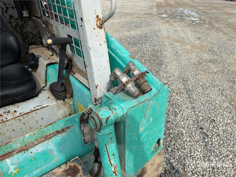 Chargeuse IHI 2041 Skid Steer Loader (Inoperable)