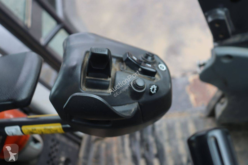 Chargeuse Hitachi 6