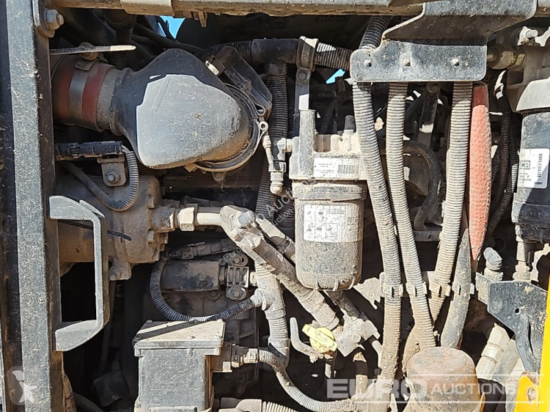 Nakladač JCB 437HT