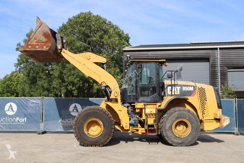 Shovel Caterpillar M