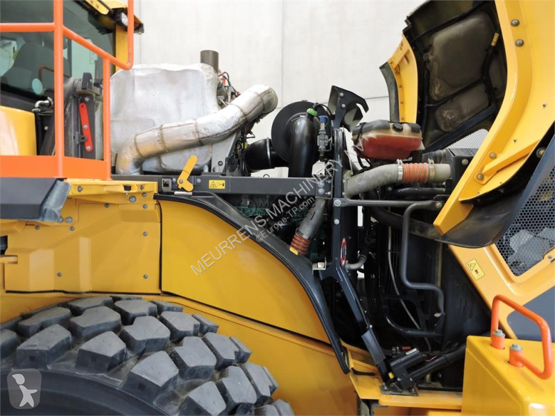 Shovel Volvo New Tyre+Bucket