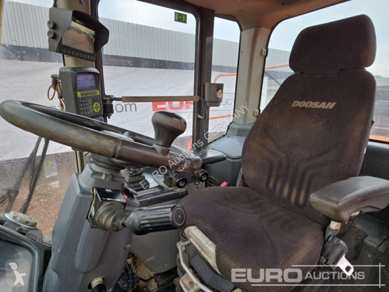 Shovel Doosan 3