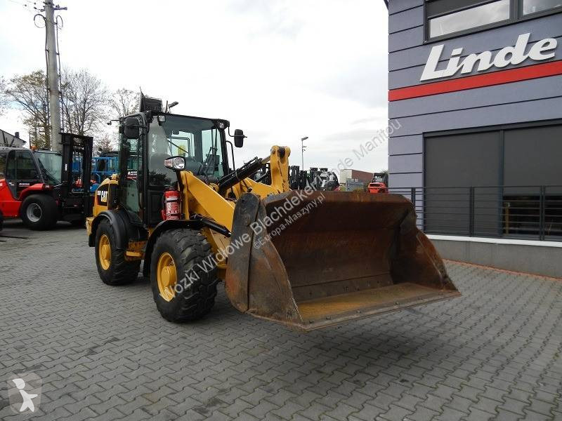 Shovel Caterpillar ( CAT ) 906M