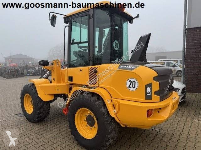مُحمّلة Volvo L30G