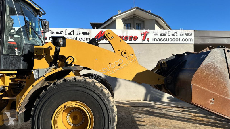 Shovel Caterpillar 950M