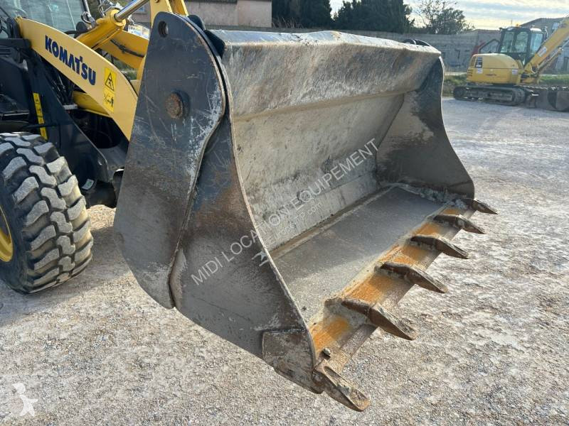 Shovel Komatsu WA 70M