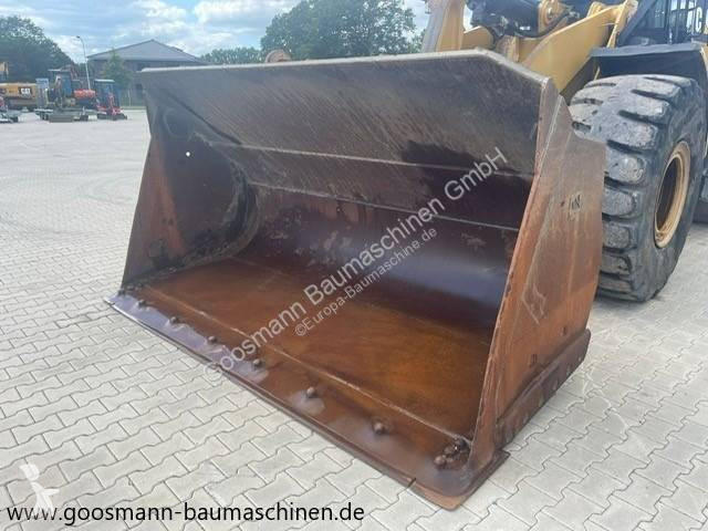 Shovel Caterpillar 966 M