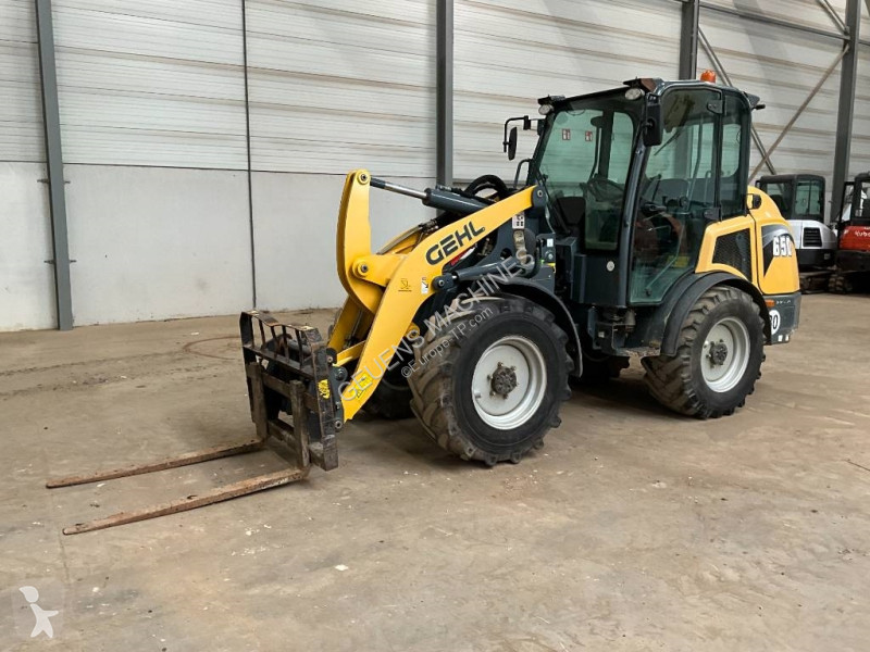 Shovel Gehl AL 600