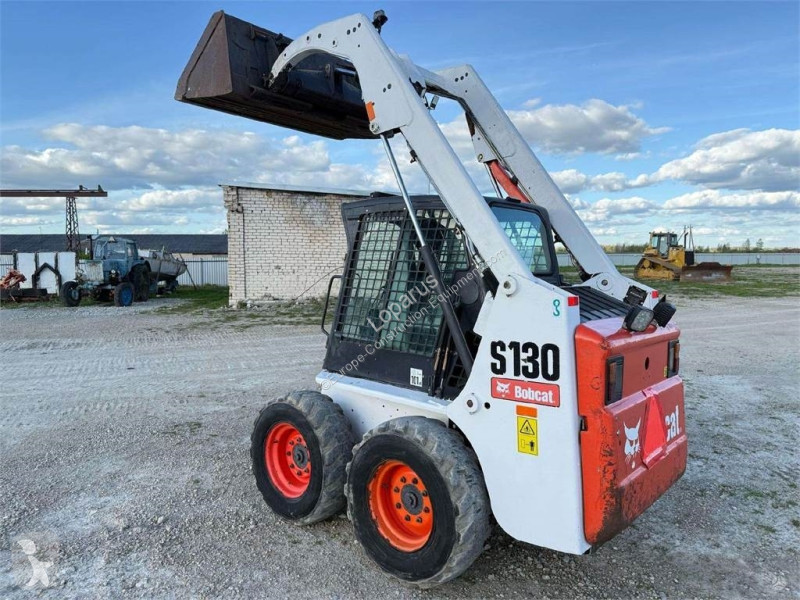Shovel Bobcat