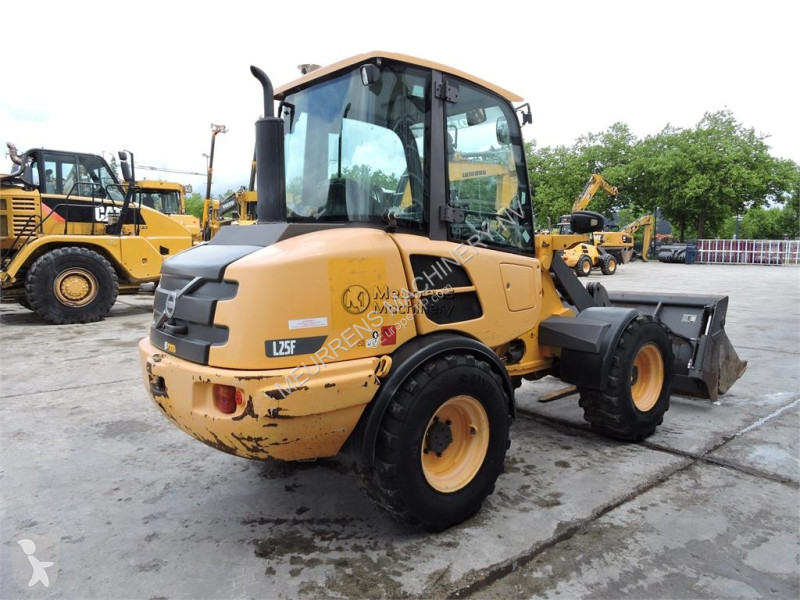 مُحمّلة Volvo L25F + FORK