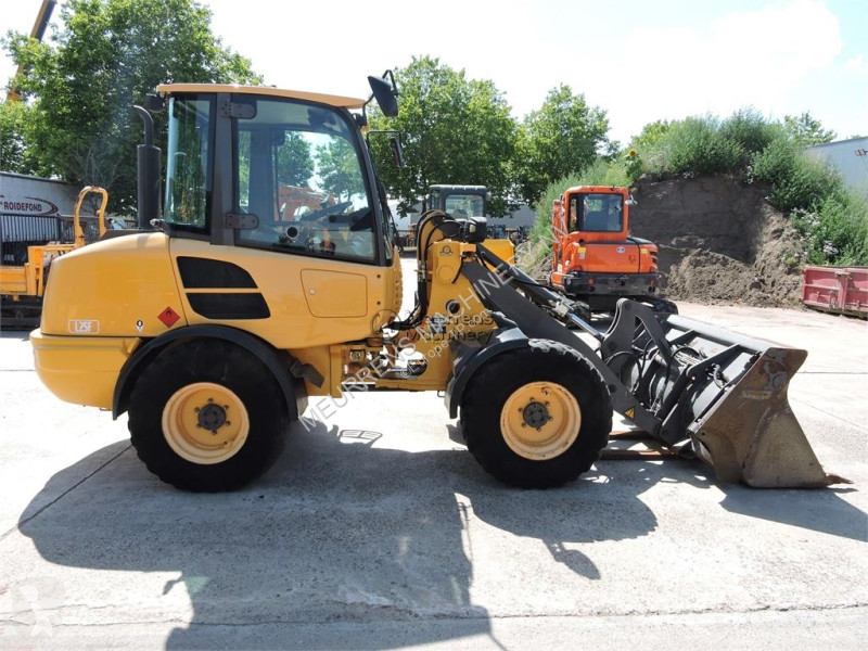 مُحمّلة Volvo L25F + FORK
