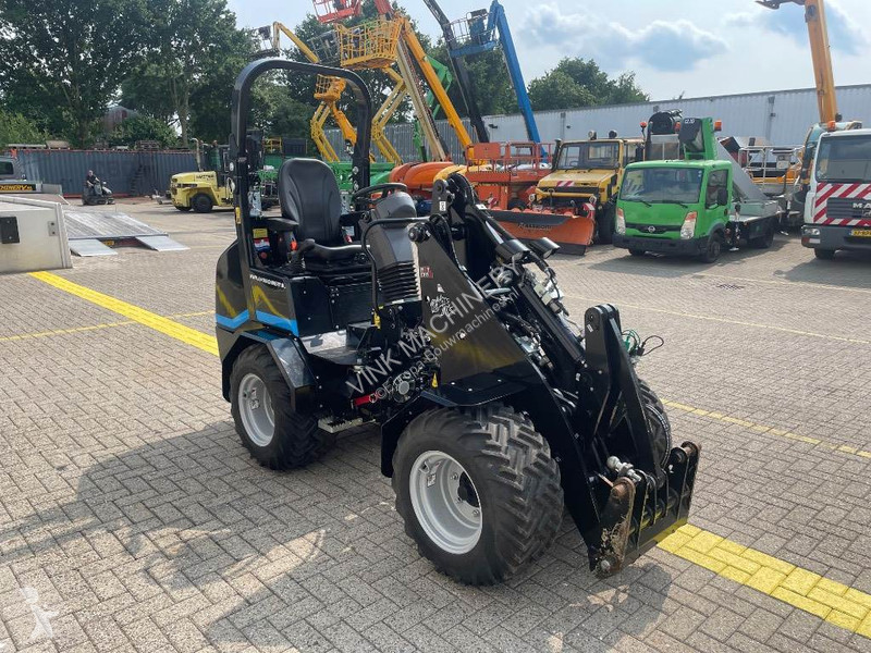 مُحمّلة Giant G 2200 E