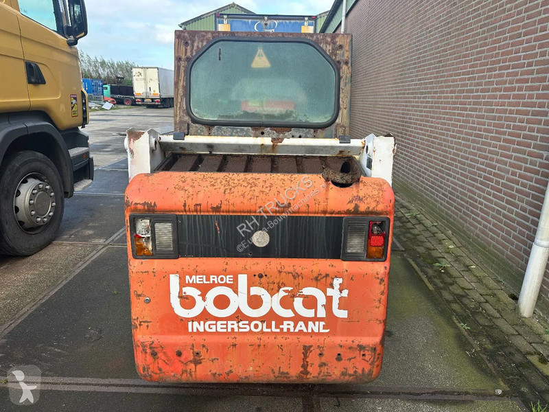 Shovel Bobcat