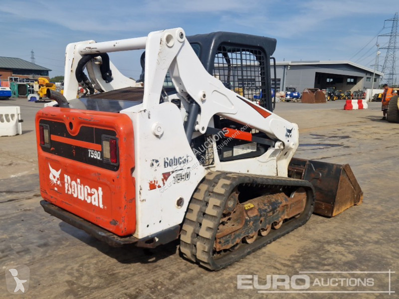 Shovel Bobcat T590