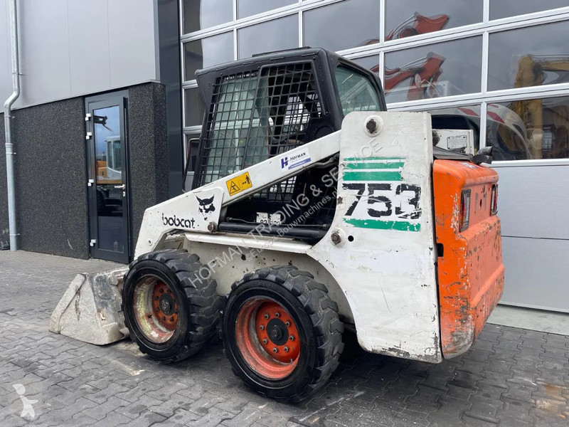 Shovel Bobcat