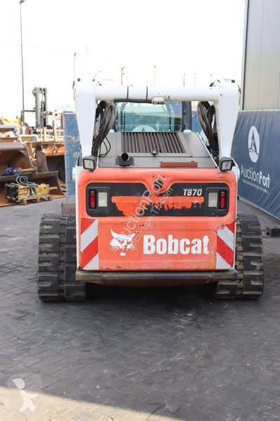 Shovel Bobcat