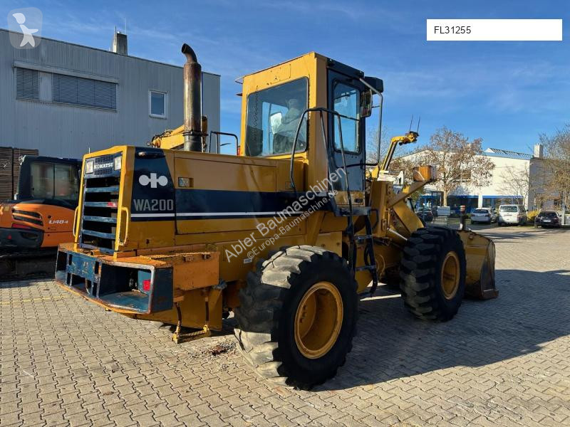 مُحمّلة Komatsu WA 200