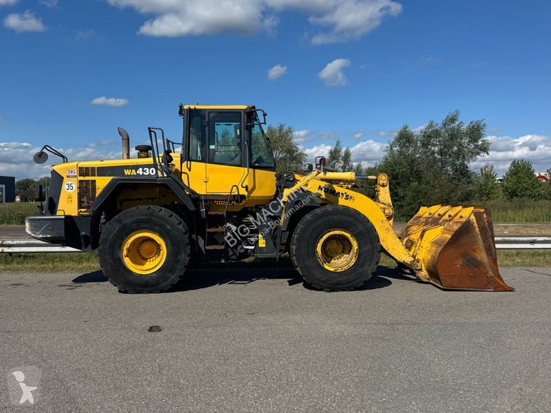 Nakladač Komatsu