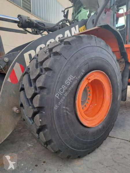 Nakladač Doosan 5