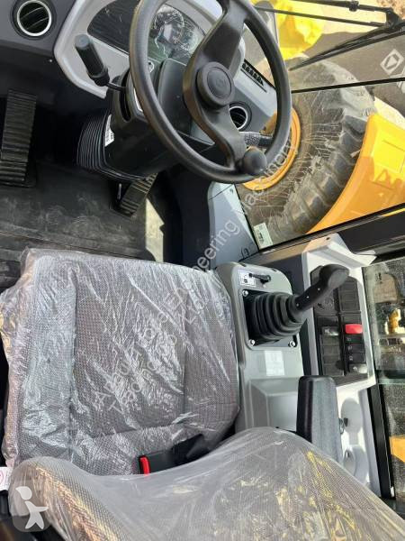 Nakladač XCMG LW300KN
