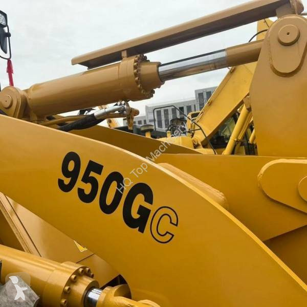 مُحمّلة Caterpillar Chargeuse sur pneus...