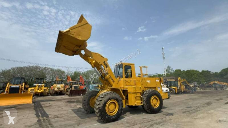 Nakladač Caterpillar Chargeuse sur pneus...