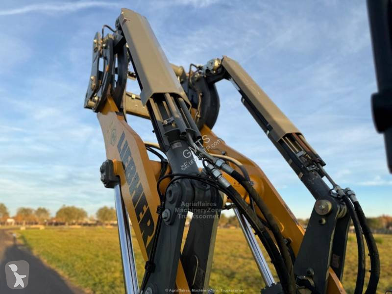Nakladač Liebherr L546