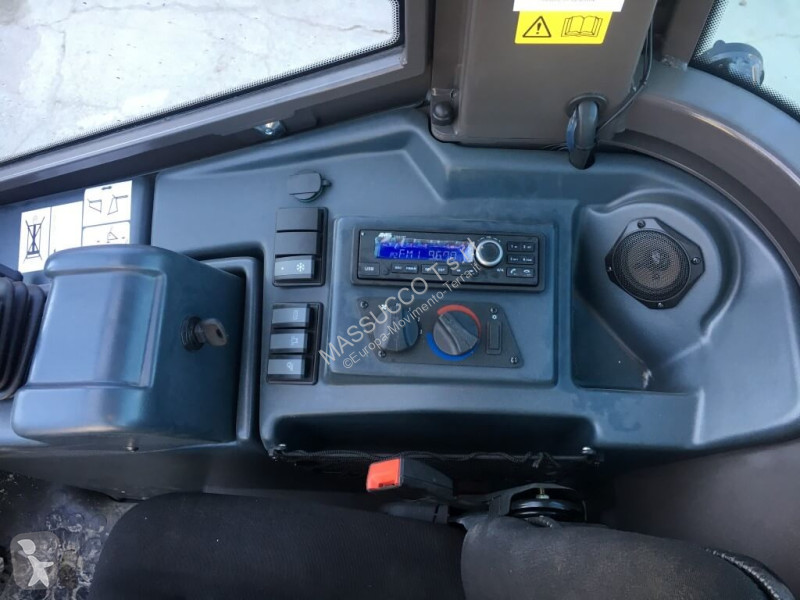 Ładowarka Hitachi