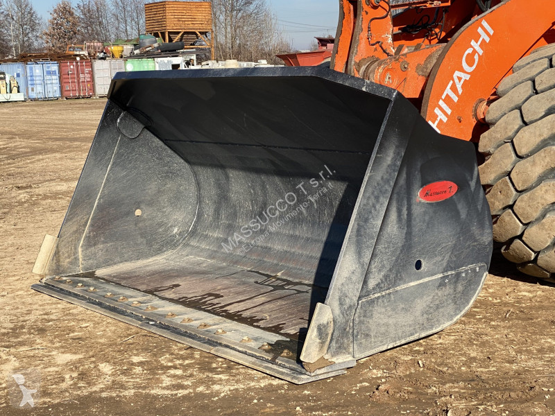 Nakladač Hitachi 5