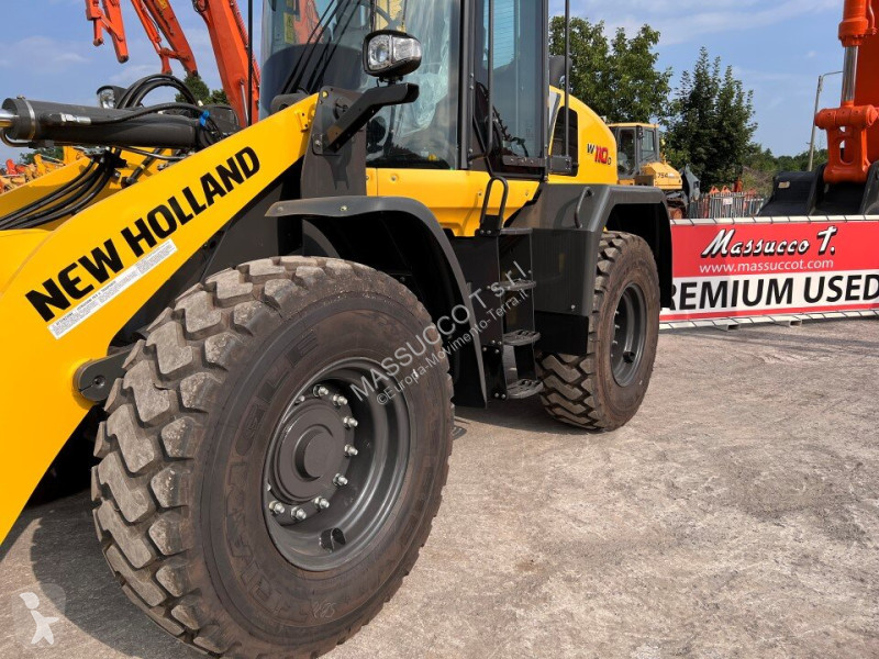 Фронтальный погрузчик New Holland D