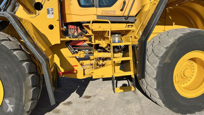 Nakladač Volvo HL