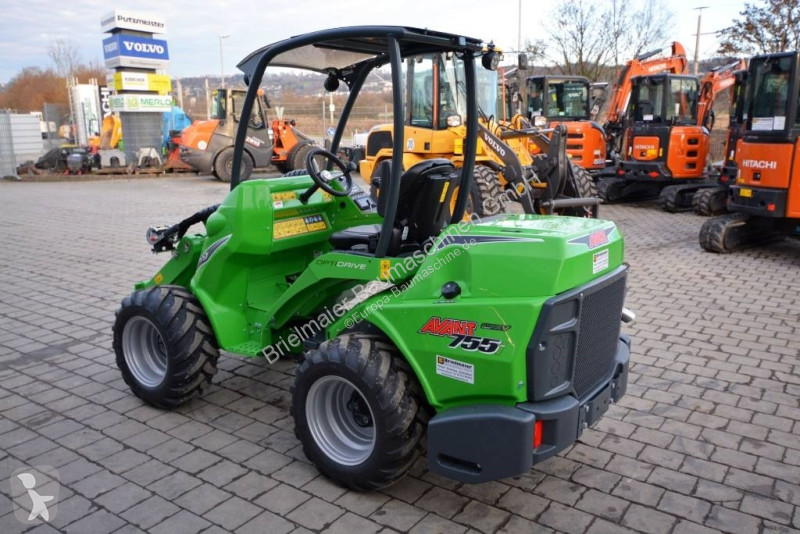 Nakladač  755i