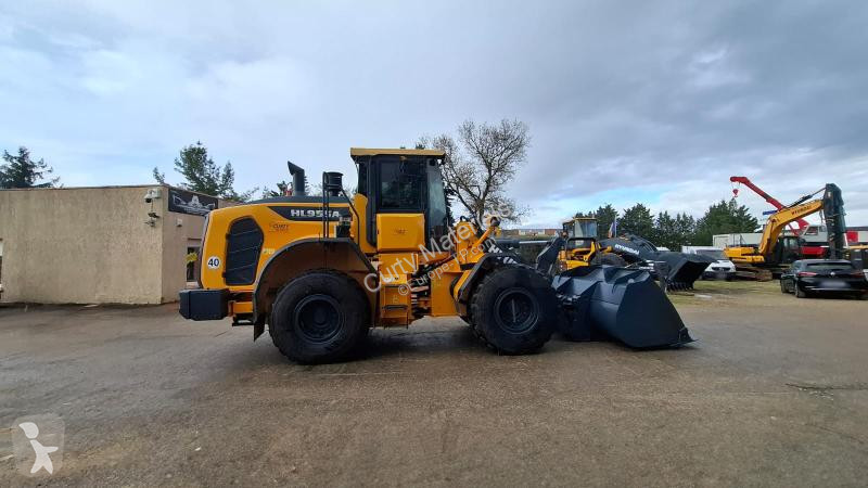 Nakladač Hyundai  HL955A