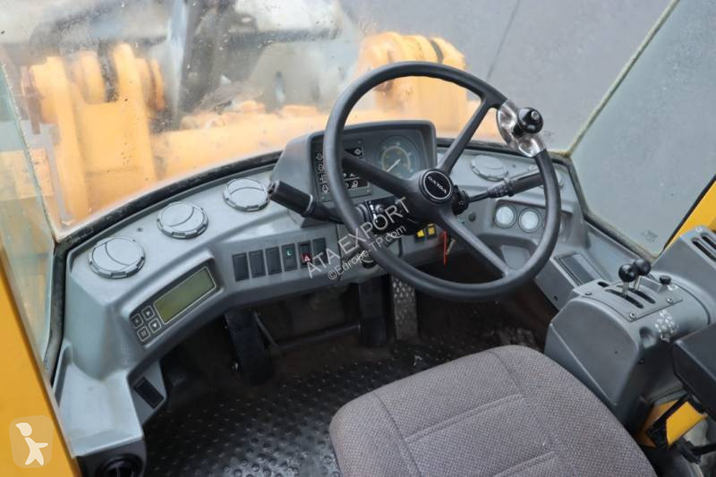 Nakladač Volvo