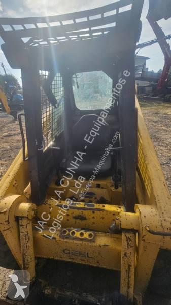 Nakladač Gehl SL 4625SX