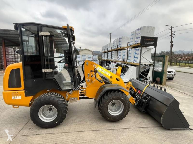 Фронтальный погрузчик Kubota H280 1m3