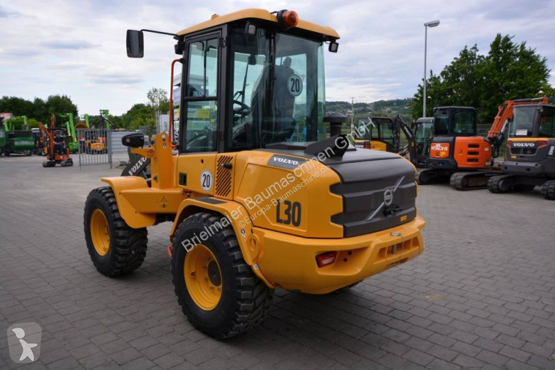 Nakladač Volvo H