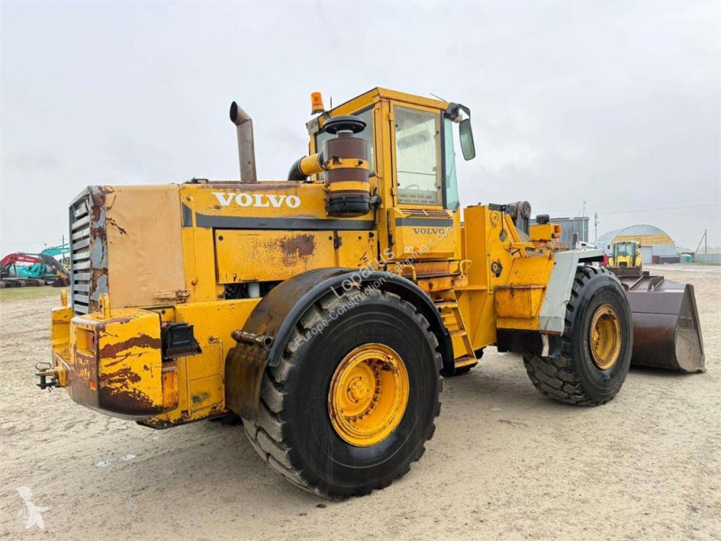 Фронтальный погрузчик Volvo quick coupler