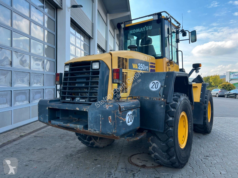 مُحمّلة Komatsu PT - 5H / 12.390h /