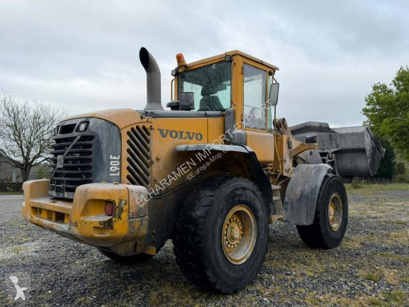Pala cargadora Volvo 121 17000KG