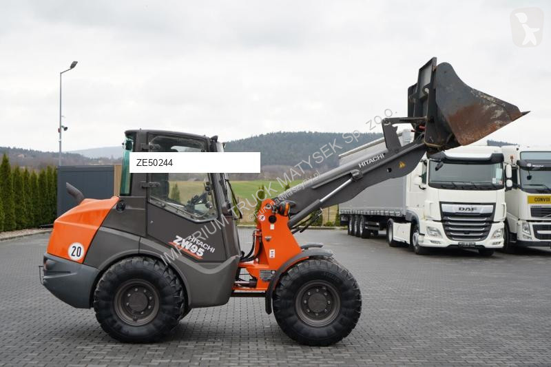 Ładowarka Hitachi  / ŁADOWARKA KOŁOWA / 2020 R...
